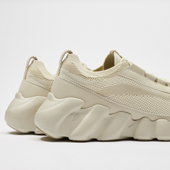 ZARA THICK SOLED KNIT RUNNING STYLE SHOES SZ 9 EU 42 - Picture 7 of 7